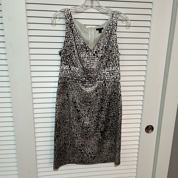 Ann Taylor Dresses & Skirts - Ann Taylor Brown and Cream Midi Dress